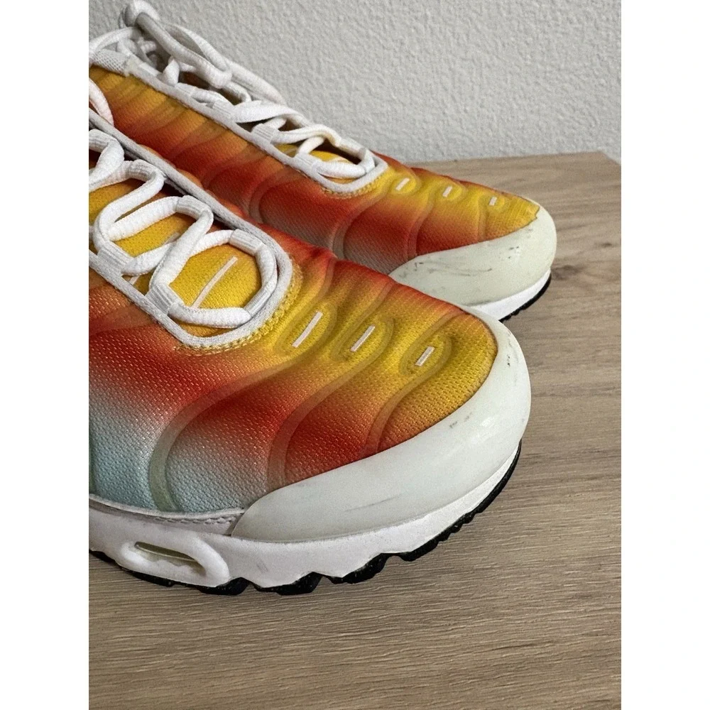 Nike Air Max Plus TN HF5180-100 Unisex Kids 7Y Orange Yellow Gradient Sneakers